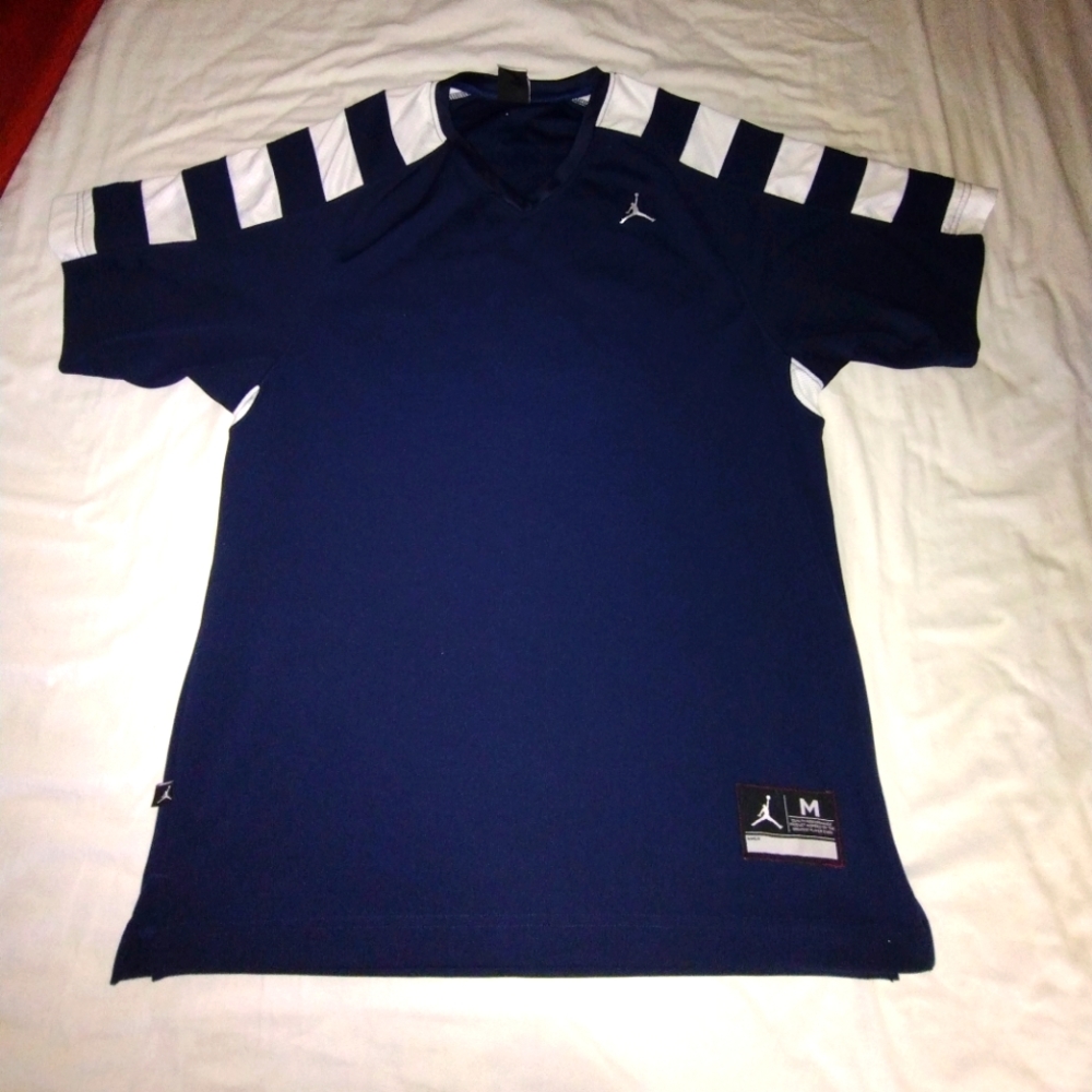 Jordan V-Neck Dri Fit